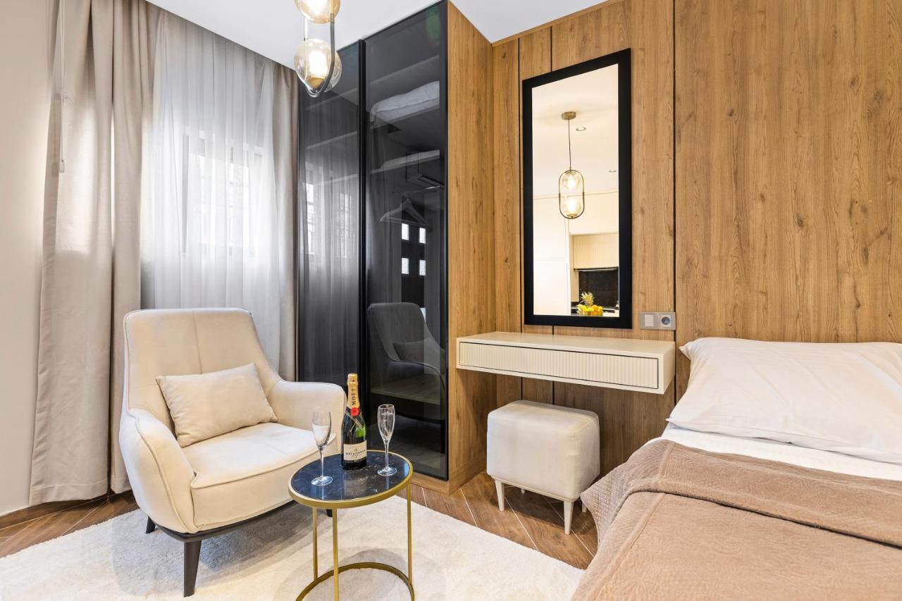 Dekaderon Lux Apartments Kotor Exteriör bild