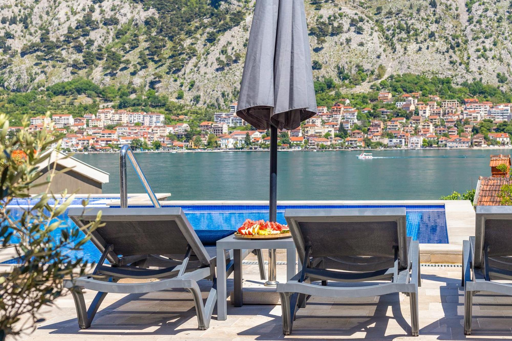 Dekaderon Lux Apartments Kotor Exteriör bild