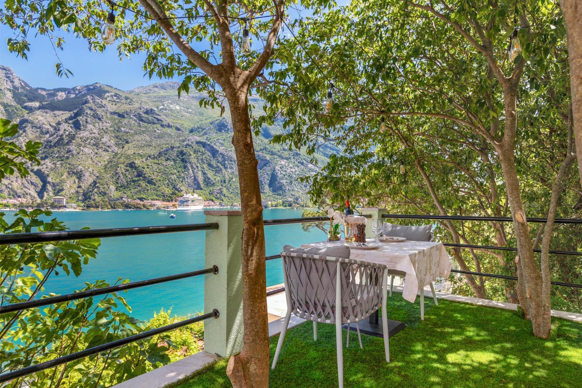 Dekaderon Lux Apartments Kotor Exteriör bild